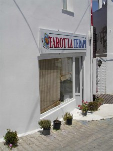 Tarot La Terapi Building in Turkbuku